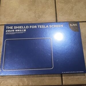 The Shielld for Tesla Screen